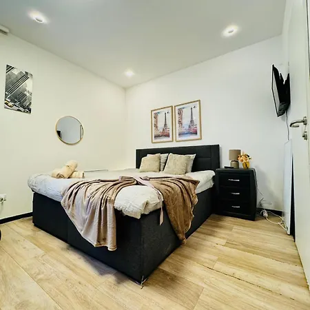 Central King Studio - 10 Mins Walk From Downtown Vienna Exterior photo