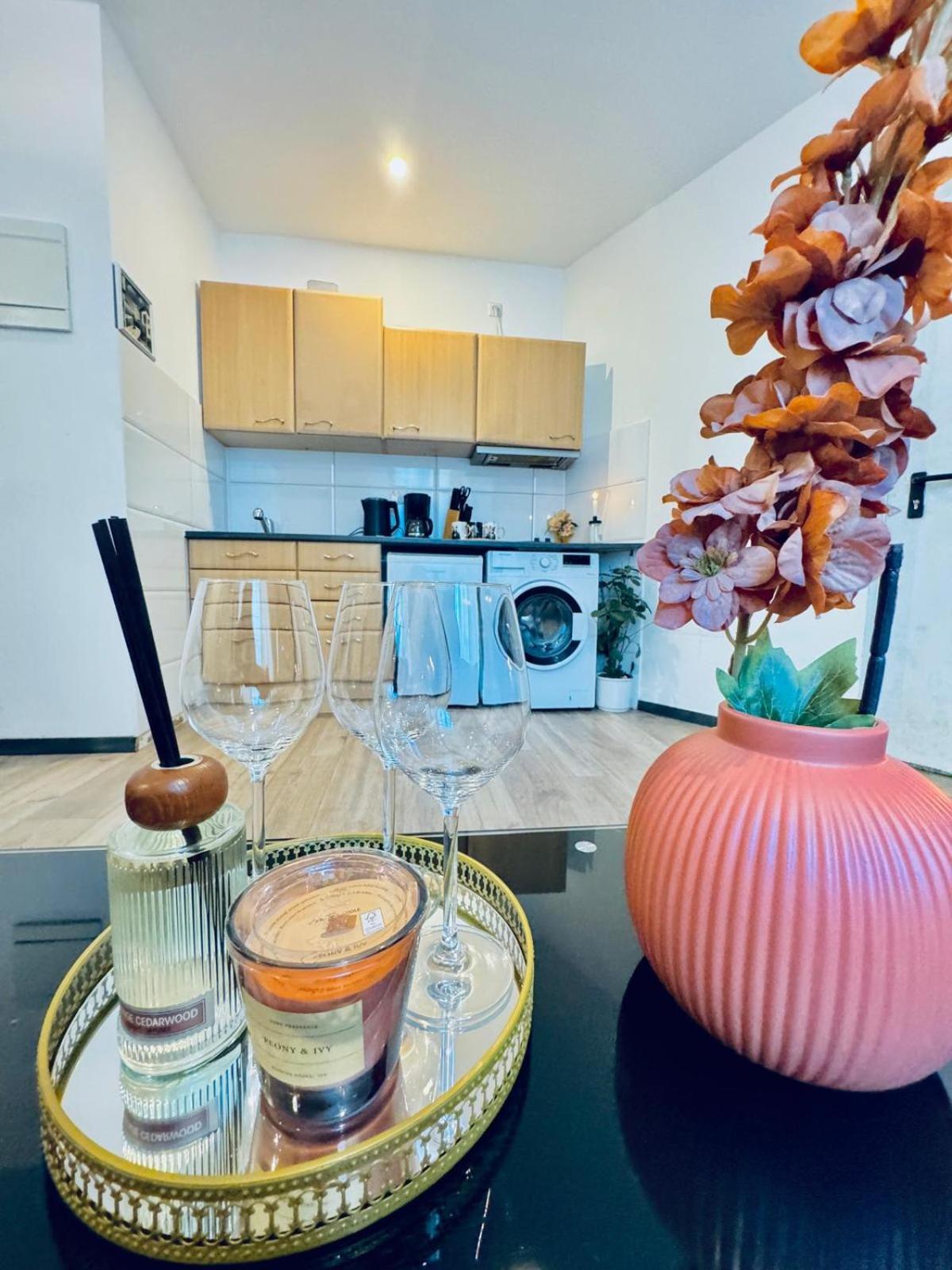 King - 10 Mins Walk From Downtown Apartment *