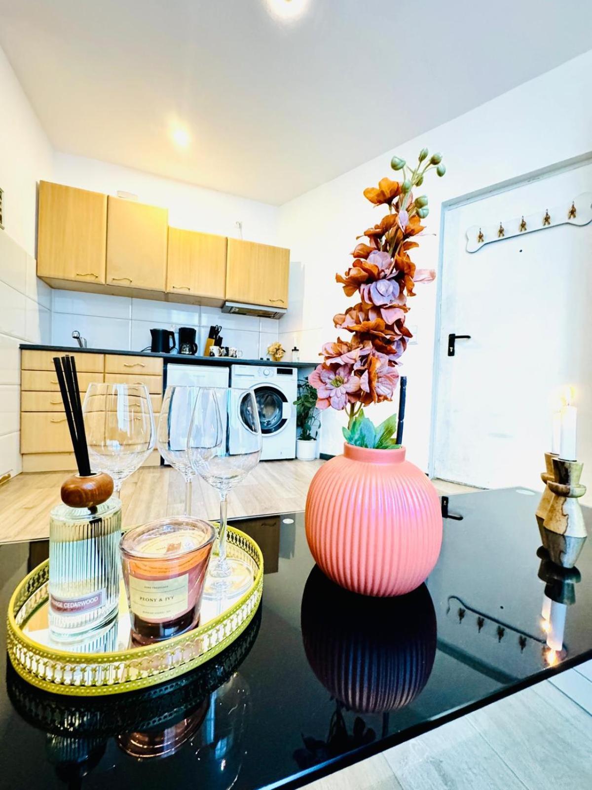 King - 10 Mins Walk From Downtown
