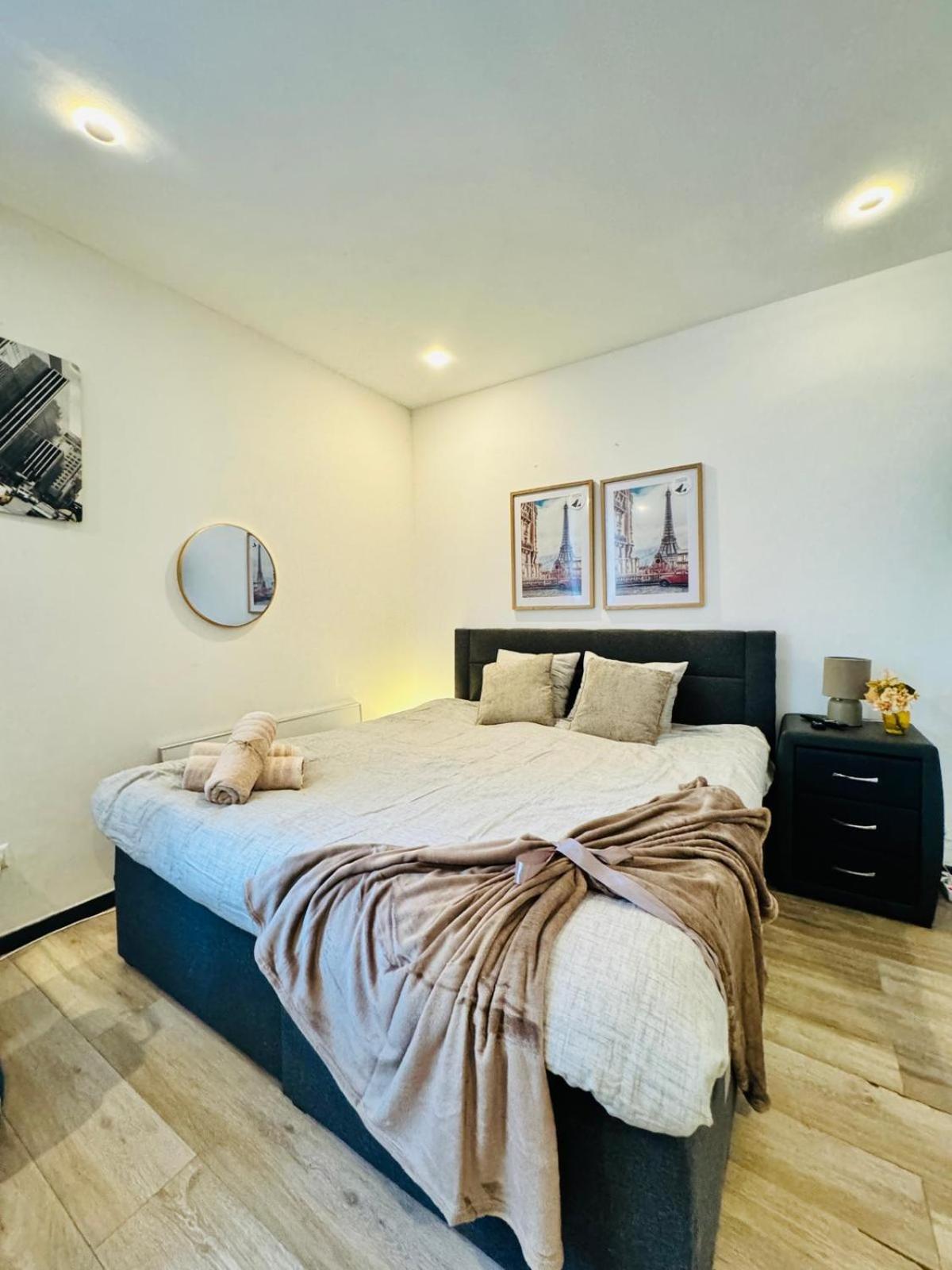 King - 10 Mins Walk From Downtown *