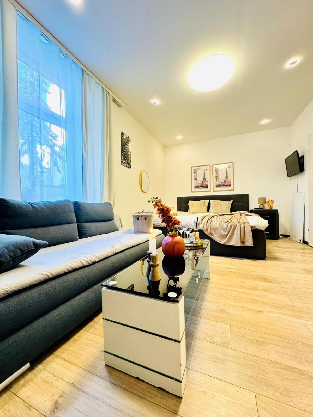 King - 10 Mins Walk From Downtown *